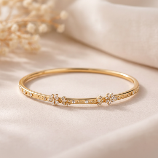 Armreif aus goldenem Edelstahl