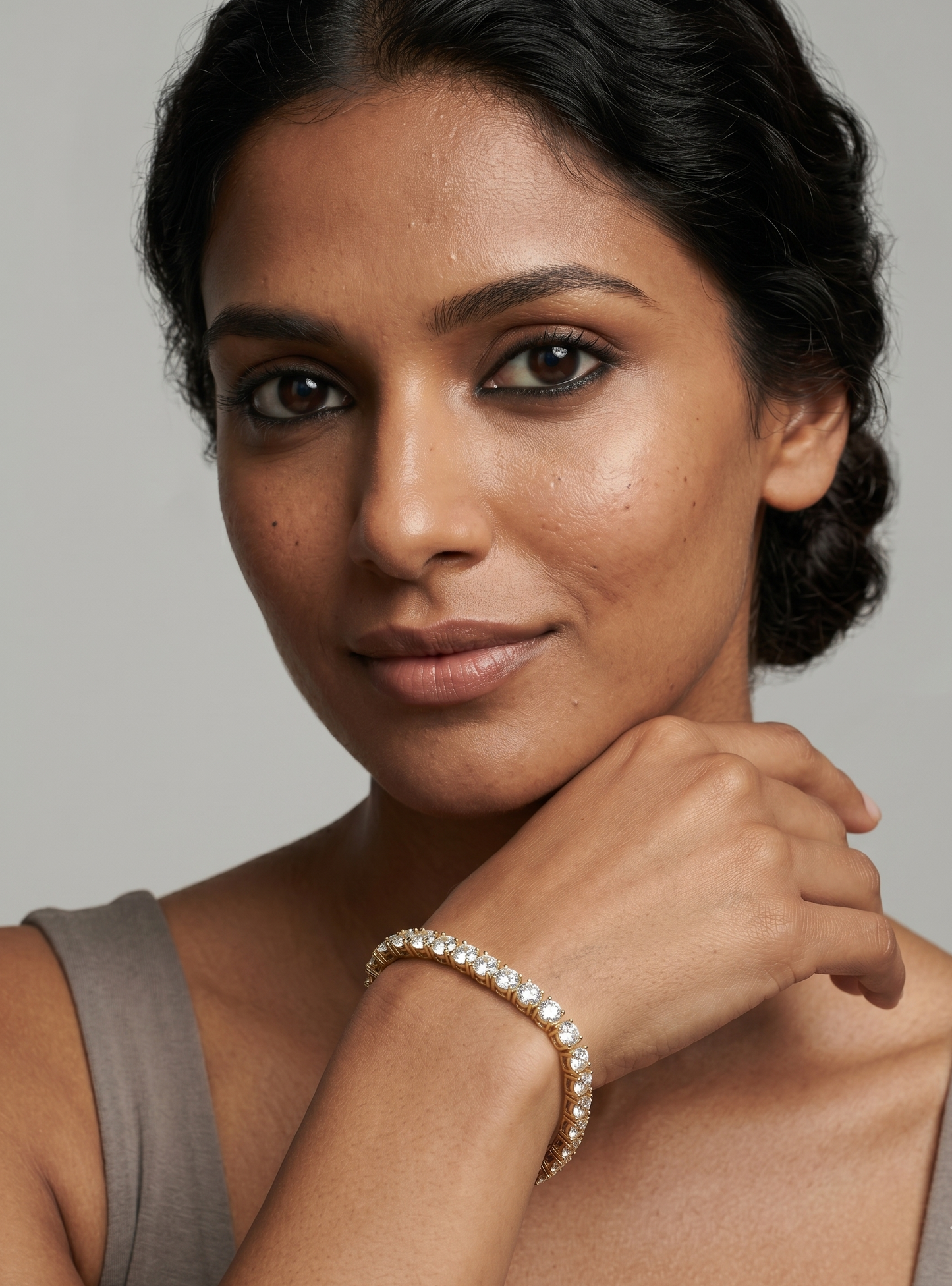 Tennisarmband aus goldenem Edelstahl